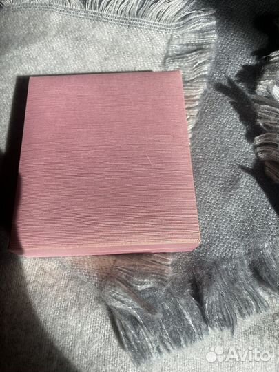 Зеркальце в стразах в подарочной упаковке