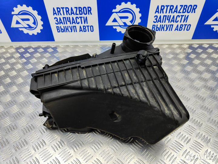 Корпус воздушного фильтра Volkswagen Touareg 3.6