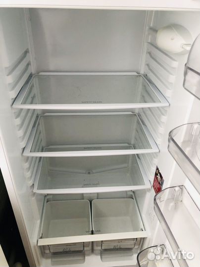 Холодильник hotpoint ariston бу