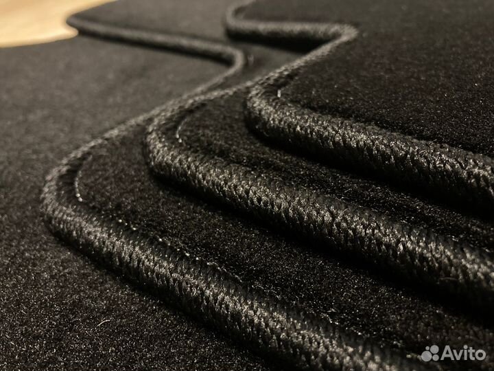 Велюровые автоковрики для Kia Quoris. черные
