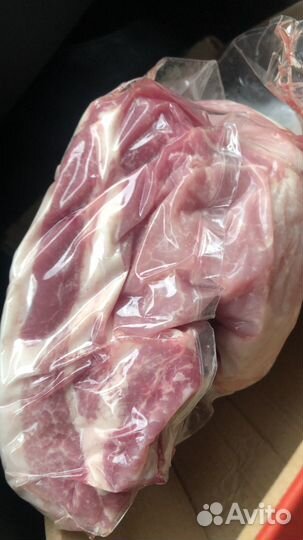 Мясо свинина корейка на кости охлажденная