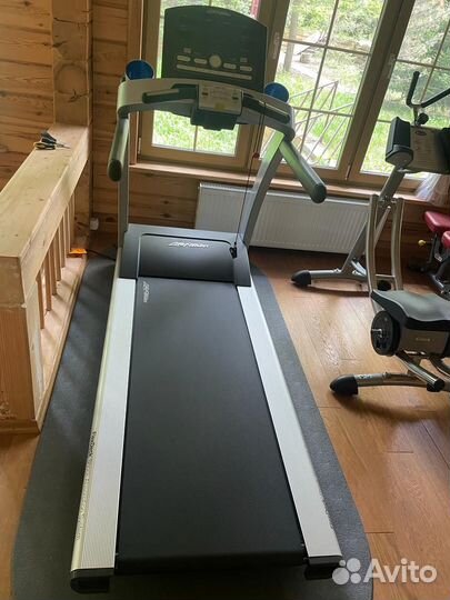 Беговая дорожка - Life Fitness T7.0