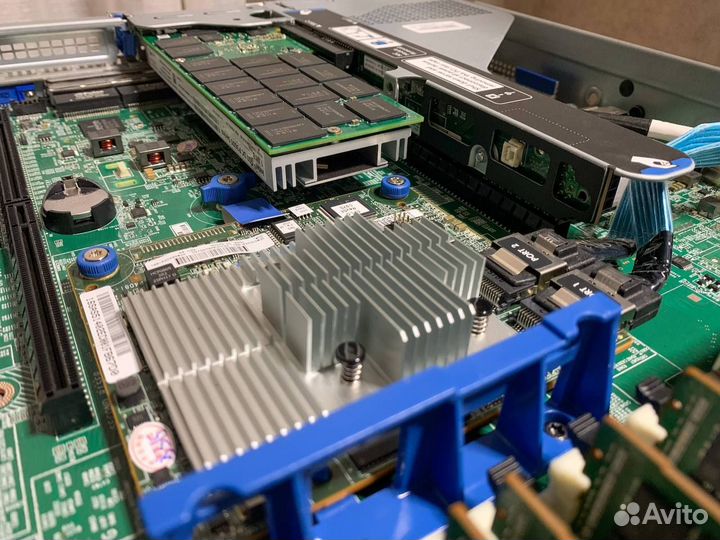 Сервер HP DL360 Gen10 8SFF 2x Gold 6154 128GB