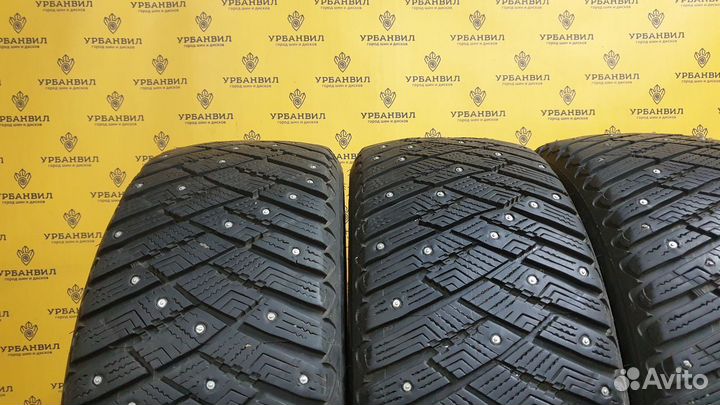 Goodyear Ultragrip Ice Arctic 215/55 R16 97T