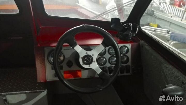 Моторный катер рыбацкий alumaweld intruder