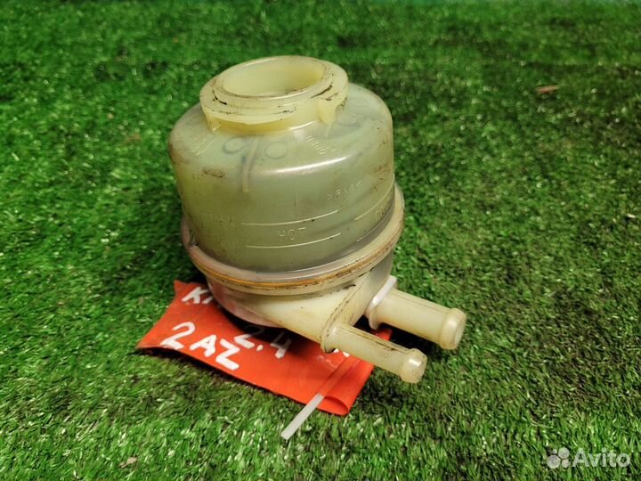 Бачок гур Toyota Camry 40