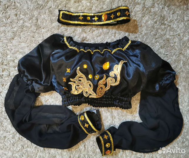 Танцевальный костюм для восточных танцев