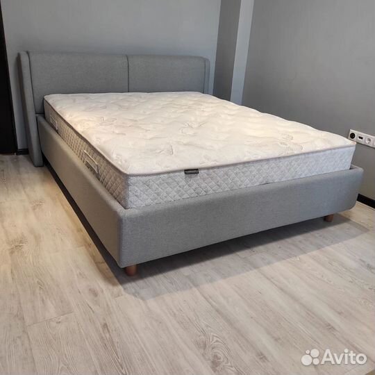 Стильная кровать Barcelona от бренда сонум