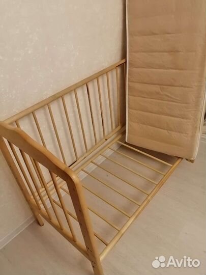 Детская кровать с матрасом б/у