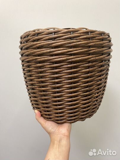 Кашпо из ротанга