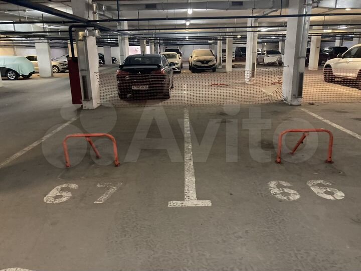 Машиноместо, 14 м²