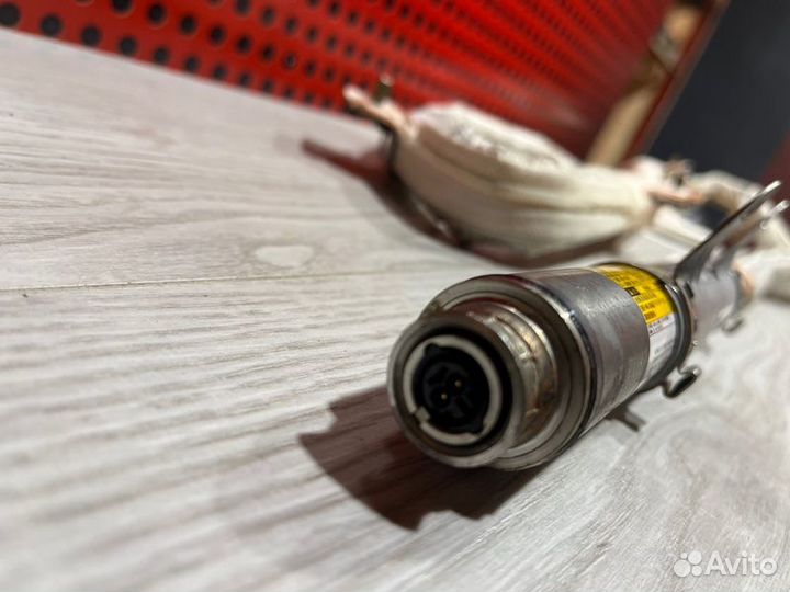 Подушка безопасности боковая (шторка) правая