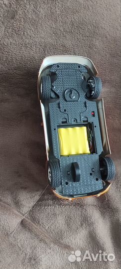 Радиоуправляемая машинка