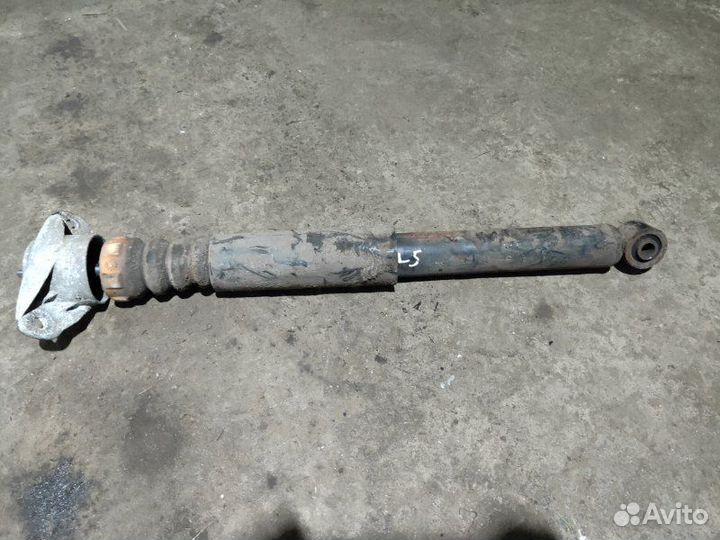 Амортизатор задний Volkswagen Passat B6 1.9 BXE