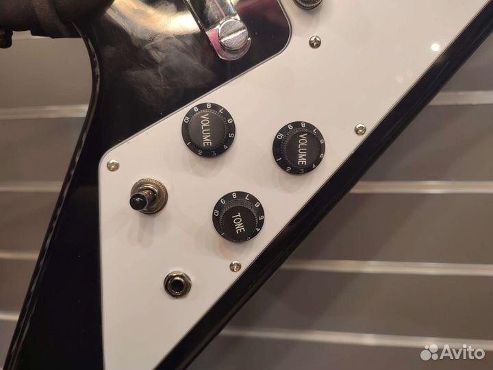 Электрогитара Caraya E235BK