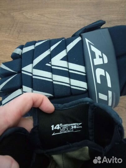 Краги хоккейные 14