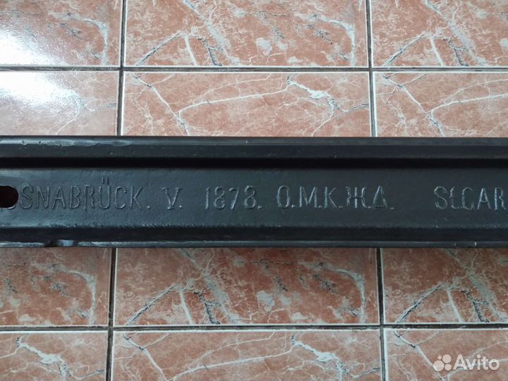 Фрагмент старинной рельсы