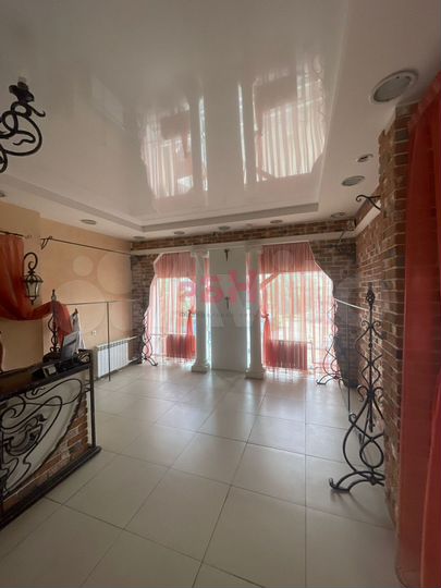 Сдам торговое помещение, 128 м²