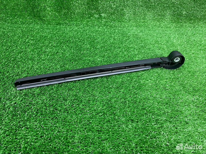 Поводок заднего стеклоочистителя Audi A3 8P VAG