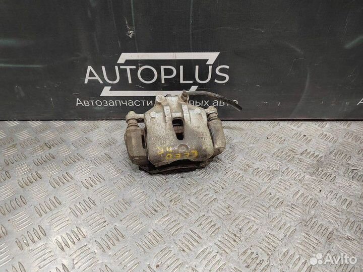 Суппорт тормозной передний правый Kia Ceed ED