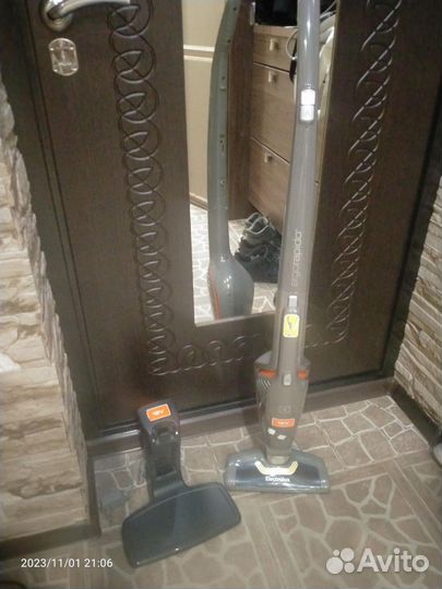 Вертикальный пылесос electrolux