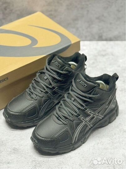 Кроссовки Asics с мехом