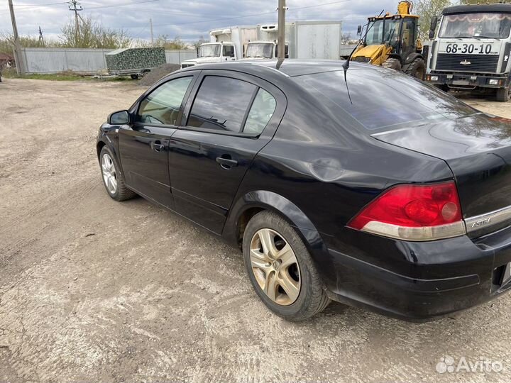 Opel Astra 1.8 AT, 2008, битый, 256 000 км