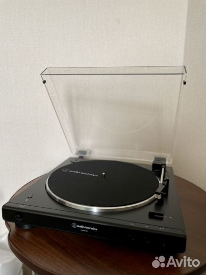 Проигрыватель винила Audio-Technica AT-LP60XBT