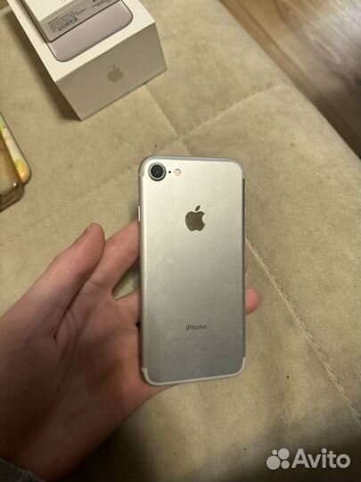 iPhone 7, 32 ГБ