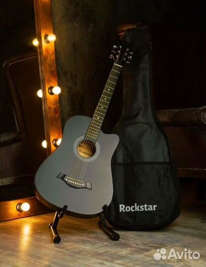Акустическая гитара