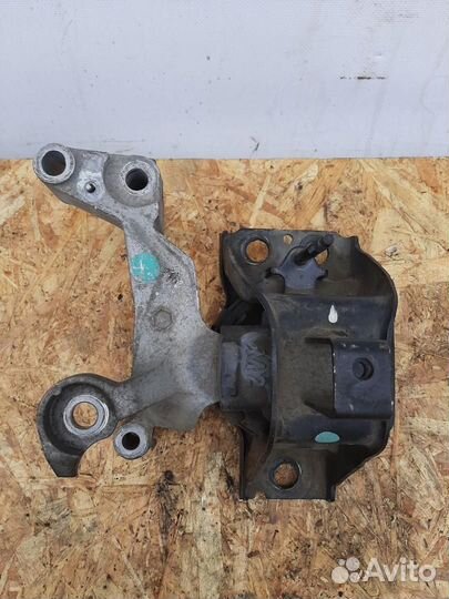 Подушка крепления кпп Mazda CX-5 KE 2013