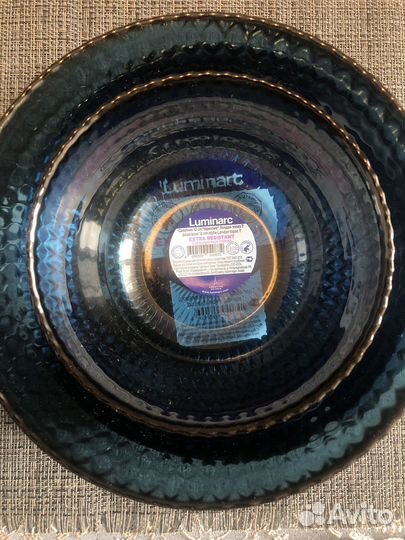 Новые тарелки и салатники