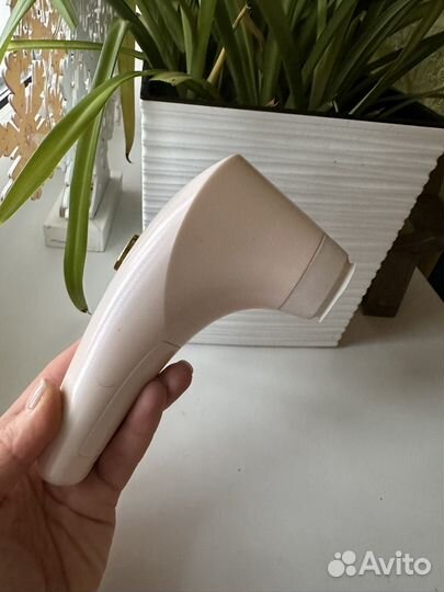 Вакуумный массажер для лица