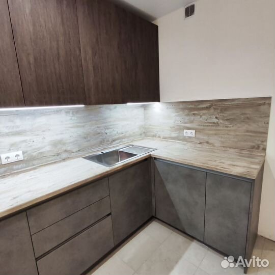 Кухонный гарнитур угловой