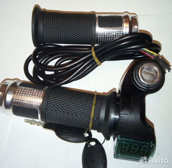 Ручка газа для электровелосипеда с вольтм., ключом
