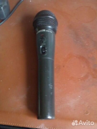 Радио микрофон Thomson