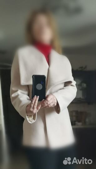 Пальто бежевое шерстяное