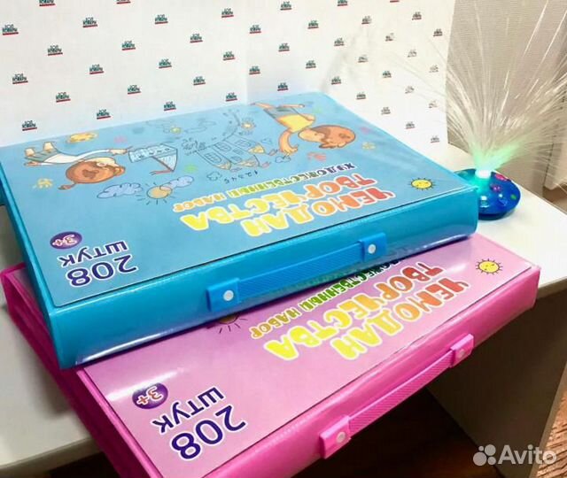 Чемодан творчества 208 пр. с мольбертом / Розовый