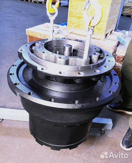 Бортовой редуктор Hitachi ZX200-3