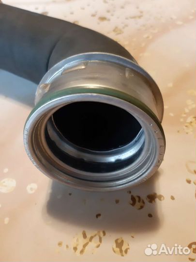 VAG патрубок интеркулера Volkswagen T5