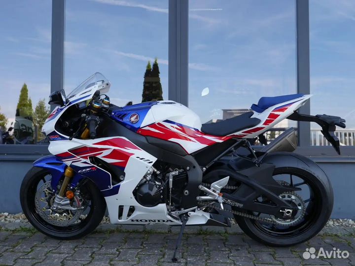 Honda CBR 1000 RR 2021 года