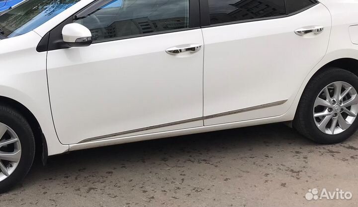 Молдинг toyota corolla