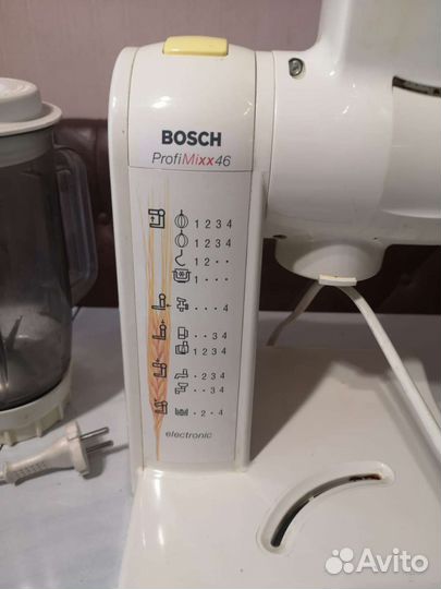Кухонный комбайн Bosch Profi Mixx46