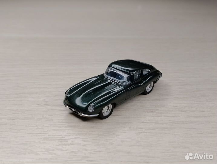 A27.1) Jaguar E (1961-1974) тёмно-зелёный