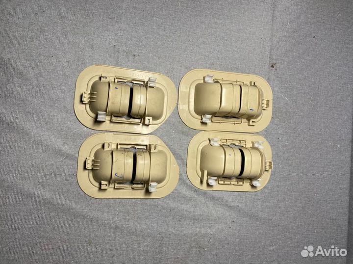 Накладка замка второго ряда сидений Lexus LX 570