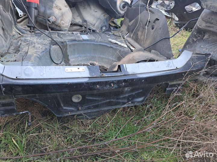 Панель задний Cadillac bls