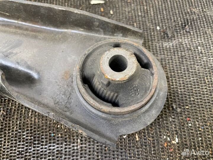 Рычаг подвески передний правый Nissan X-Trail T31