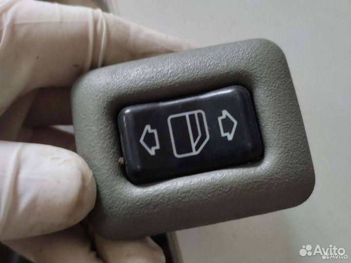 Кнопка заднего стеклоподъемника мерседес w202