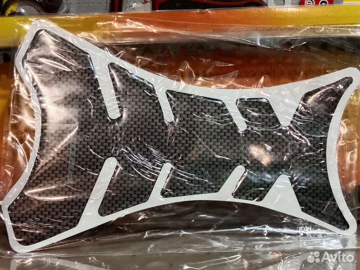 Наклейка на бак