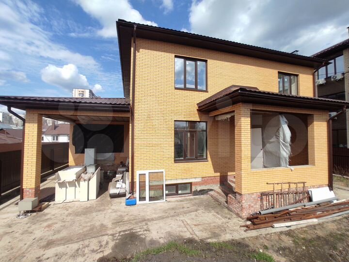 Дом 340 м² на участке 9 сот.